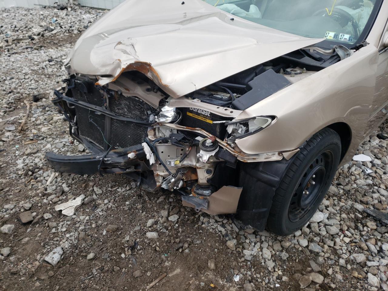 Photo 9 from auction – 2004 TOYOTA CAMRY LE with VIN 4T1BE30K44U812571