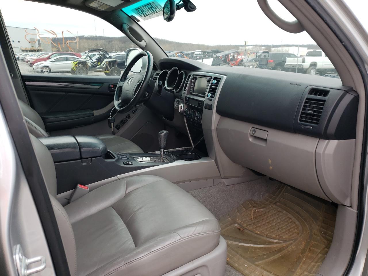 Photo 5 from auction – 2006 TOYOTA 4RUNNER LI with VIN JTEBT17R660064252