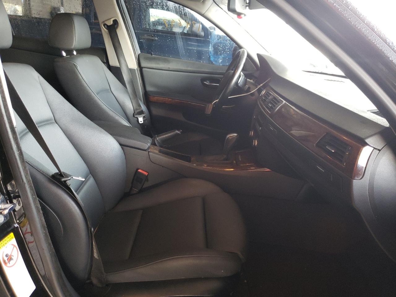Photo 5 from auction – 2009 BMW 328 I with VIN WBAPH77569NL83473