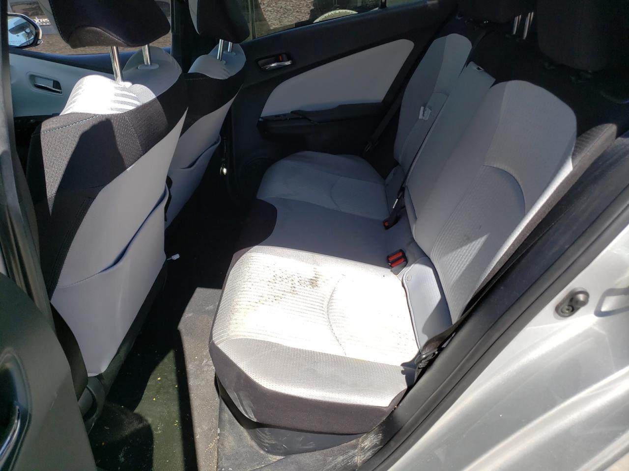 Photo 6 from auction – 2018 TOYOTA PRIUS with VIN JTDKBRFUXJ3591987