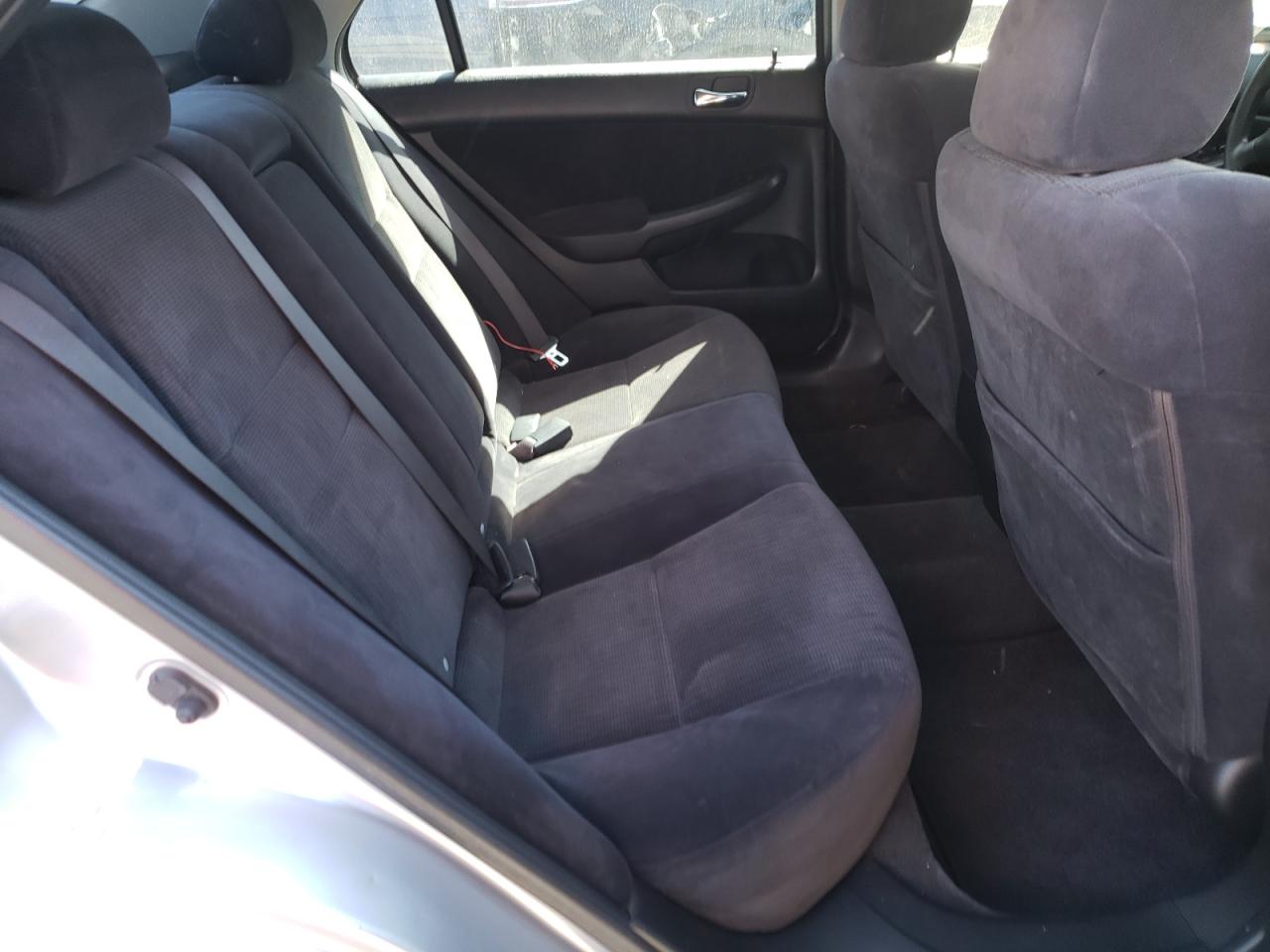 Photo 6 from auction – 2003 HONDA ACCORD LX with VIN JHMCM56333C057441