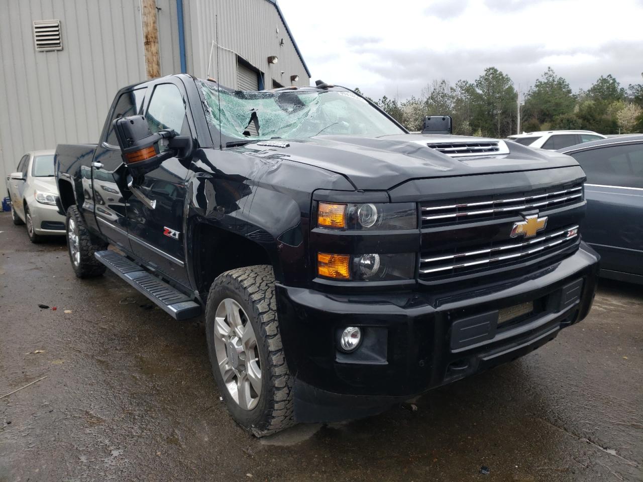 CHEVROLET SILVERADO 2018 with VIN 1GC1KWEY9JF160389 - Photo from auction