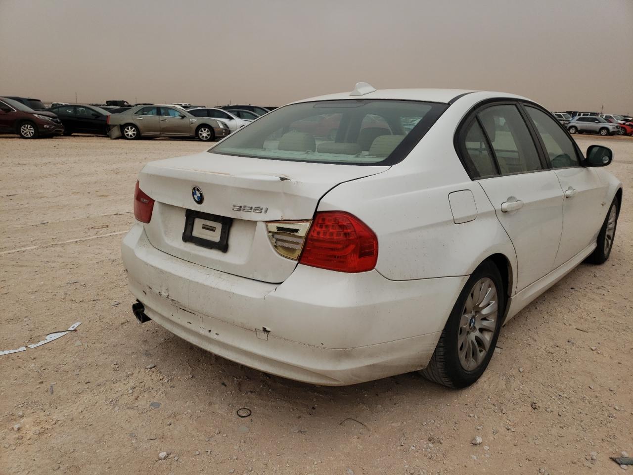 Photo 9 from auction – 2009 BMW 328 I with VIN WBAPH73589A170909
