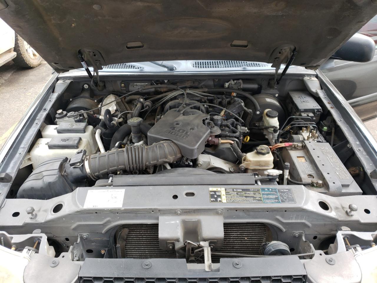 Photo 7 from auction – 2005 FORD EXPLORER S with VIN 1FMZU67K65UA71561