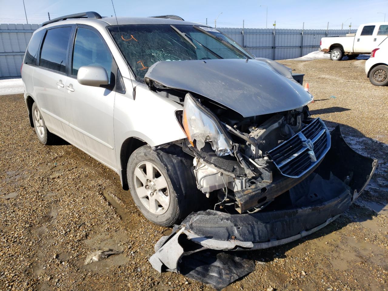 TOYOTA SIENNA LE 2009 with VIN 5TDZK23C19S285045 - Photo from auction
