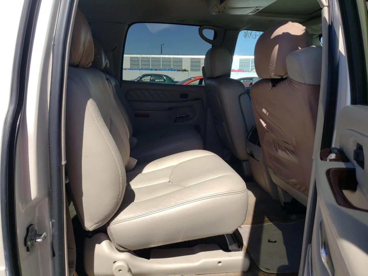 Photo 6 from auction – 2005 CADILLAC ESCALADE E with VIN 3GYFK66N65G220153