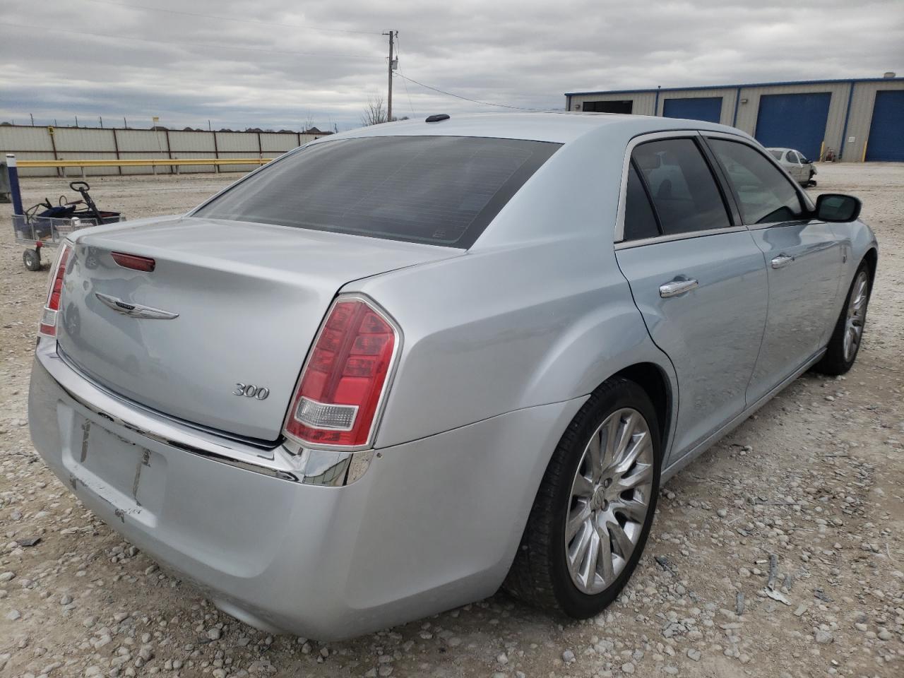 Photo 4 from auction – 2013 CHRYSLER 300 with VIN 2C3CCAAG1DH697917