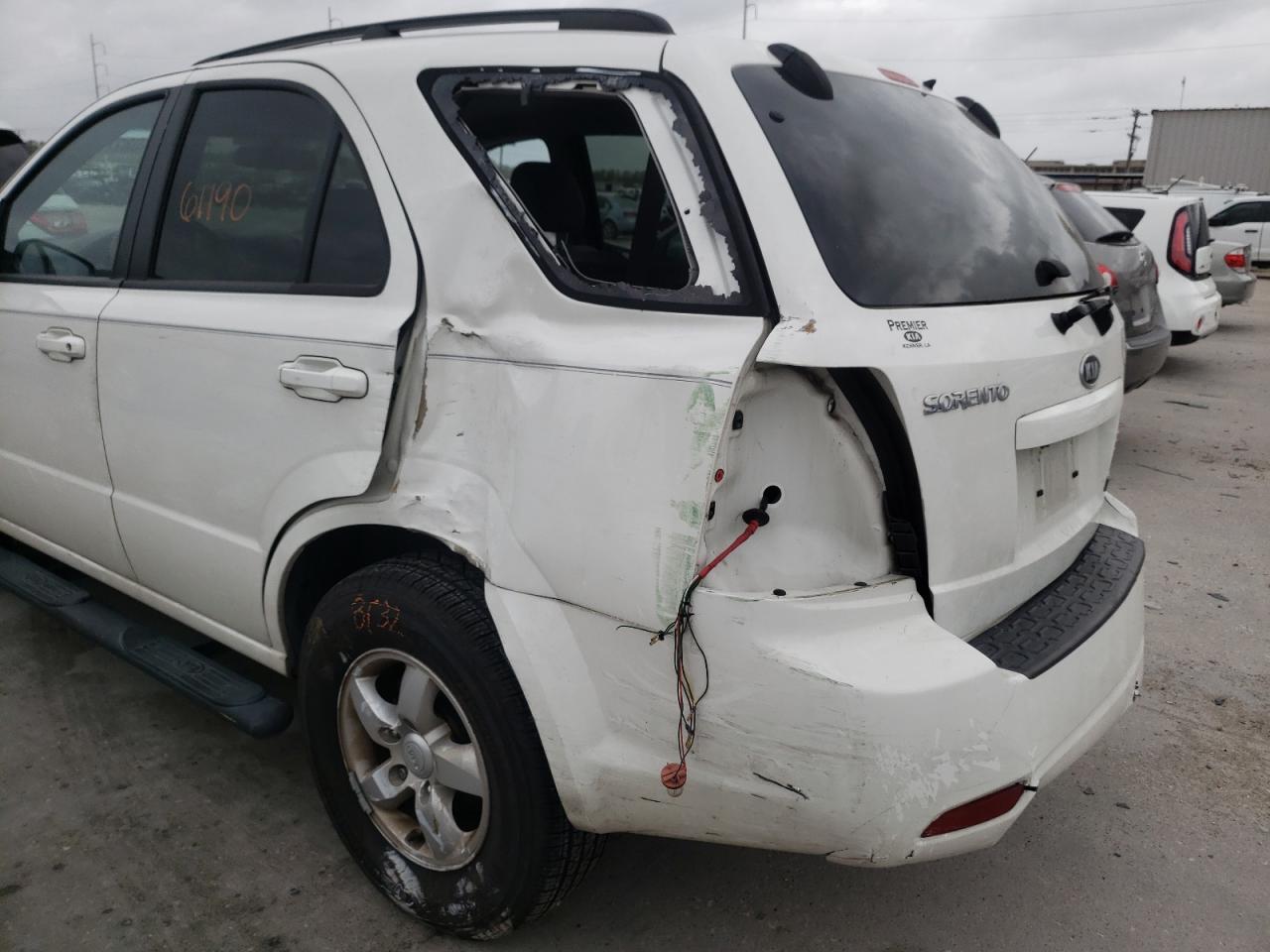 Photo 9 from auction – 2009 KIA SORENTO LX with VIN KNDJD735X95881525