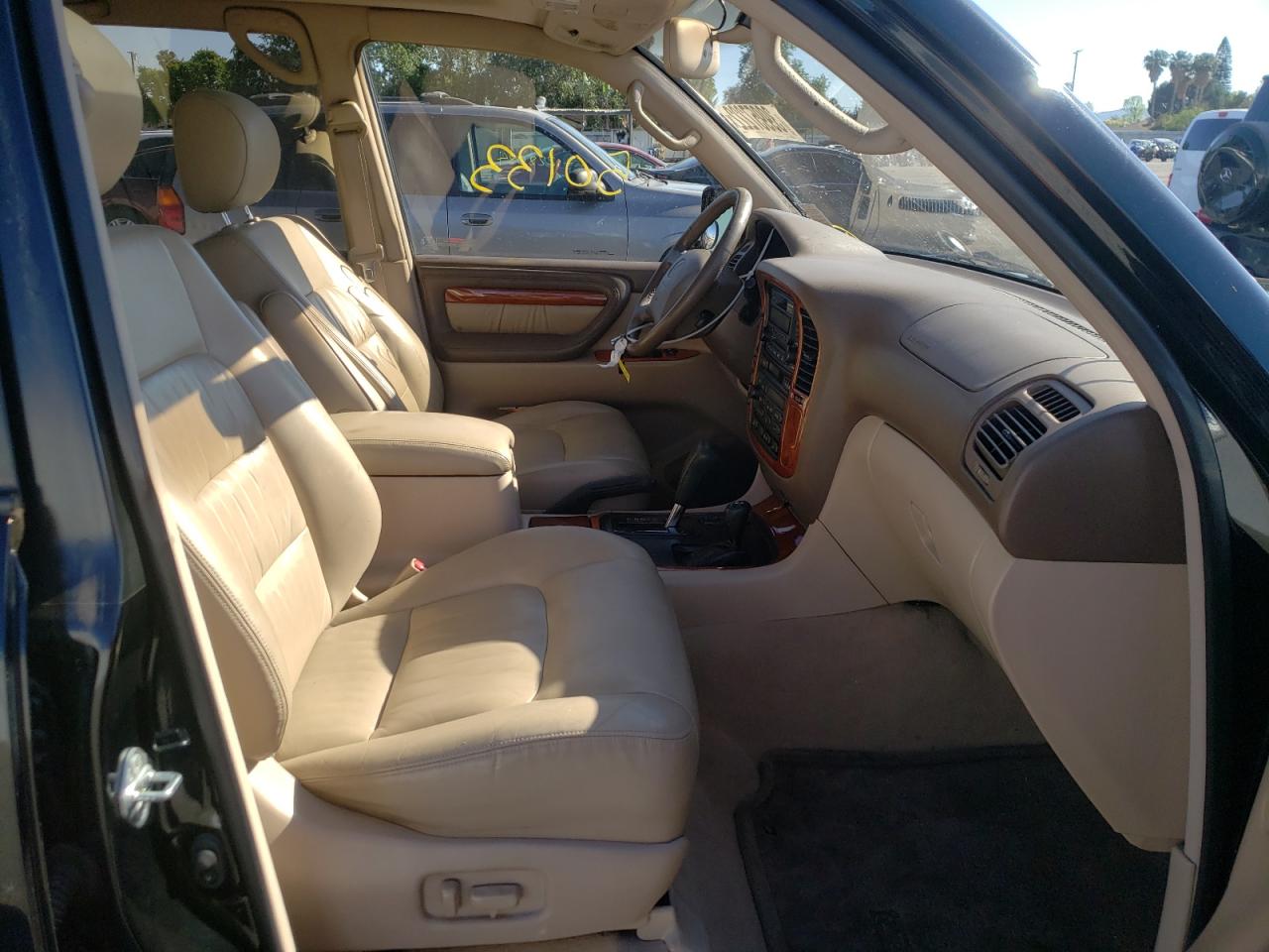 Photo 5 from auction – 1999 LEXUS LX 470 with VIN JT6HT00W5X0064521