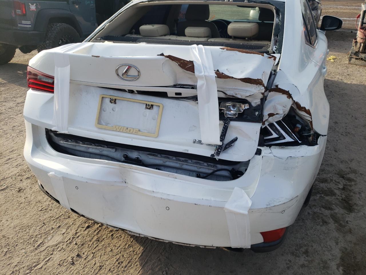 Photo 9 from auction – 2014 LEXUS IS 250 with VIN JTHBF1D27E5014673