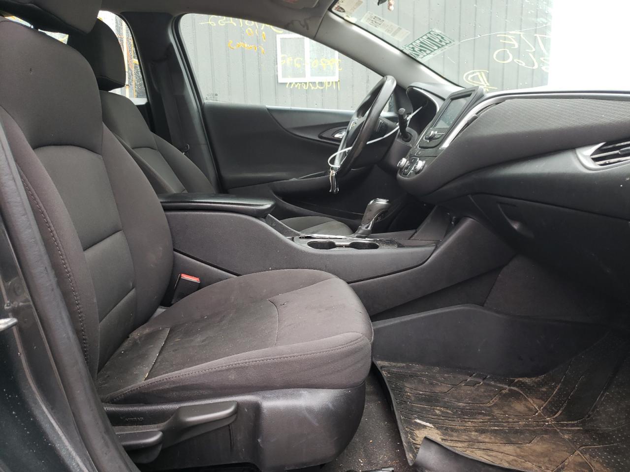 Photo 5 from auction – 2017 CHEVROLET MALIBU LS with VIN 1G1ZB5ST2HF267180