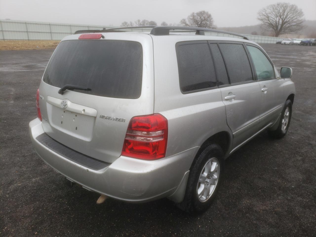 Photo 4 from auction – 2002 TOYOTA HIGHLANDER with VIN JTEHF21A920051080