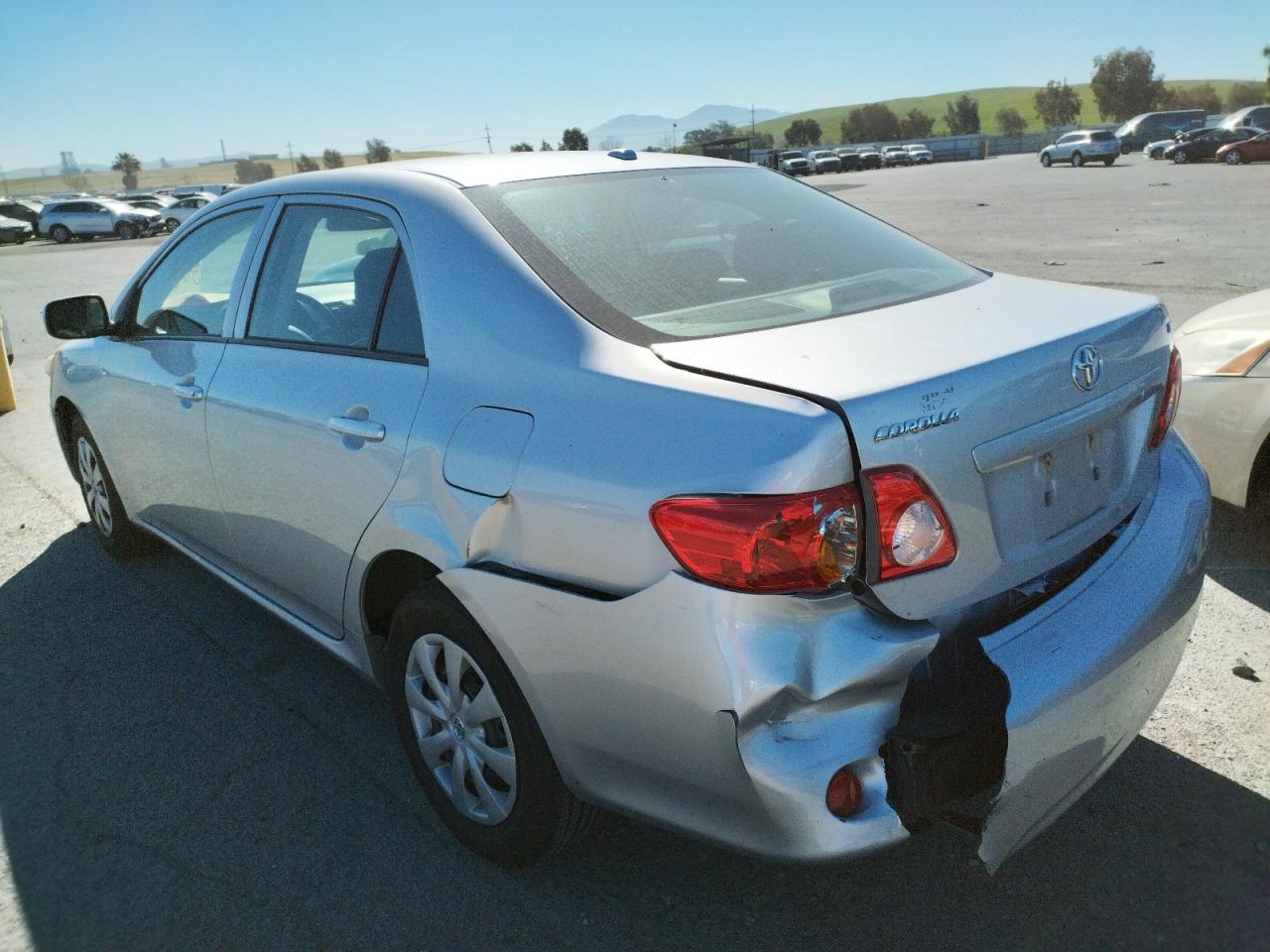 Photo 3 from auction – 2010 TOYOTA COROLLA VE with VIN 2T1BU4EE7AC277230