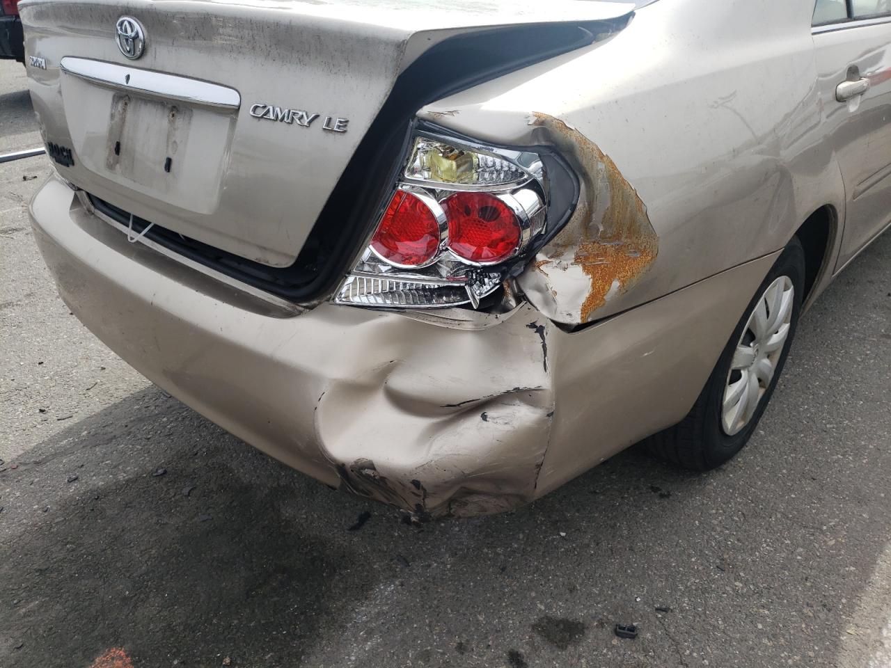 Photo 9 from auction – 2006 TOYOTA CAMRY with VIN 4T1BE32K56U734480