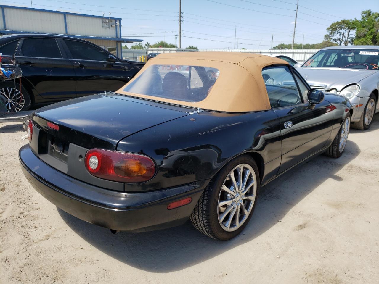 Photo 4 from auction – 1996 MAZDA MX-5 MIATA with VIN JM1NA3530T0705912