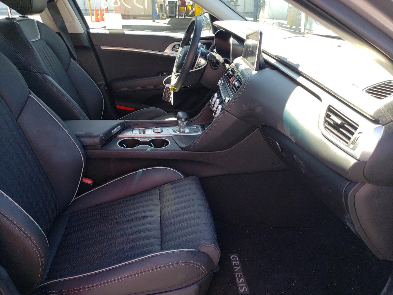 Photo 5 from auction – 2020 GENESIS G70 ELITE with VIN KMTG34LA9LU051089