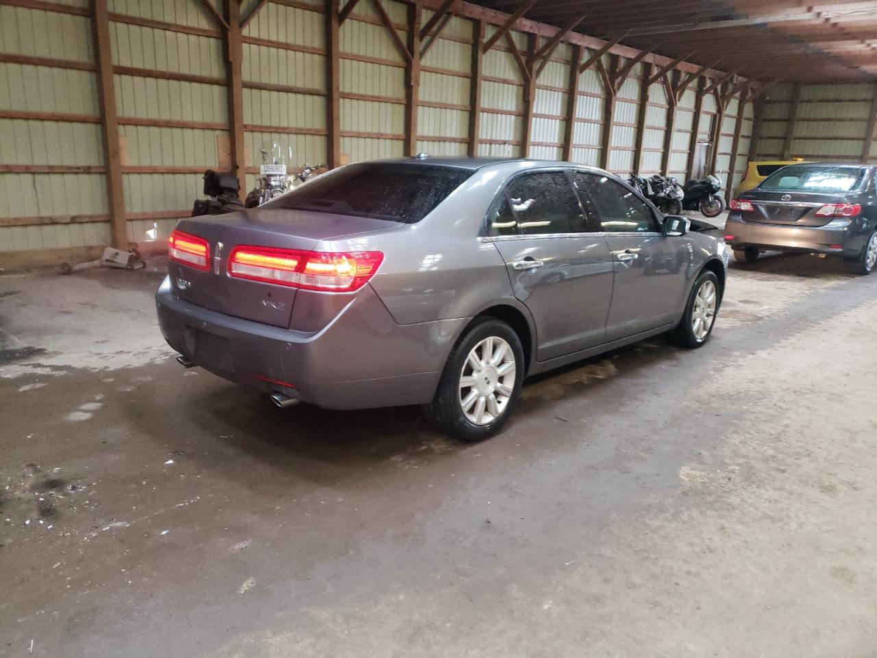 Photo 4 from auction – 2010 LINCOLN MKZ with VIN 3LNHL2GC3AR656552