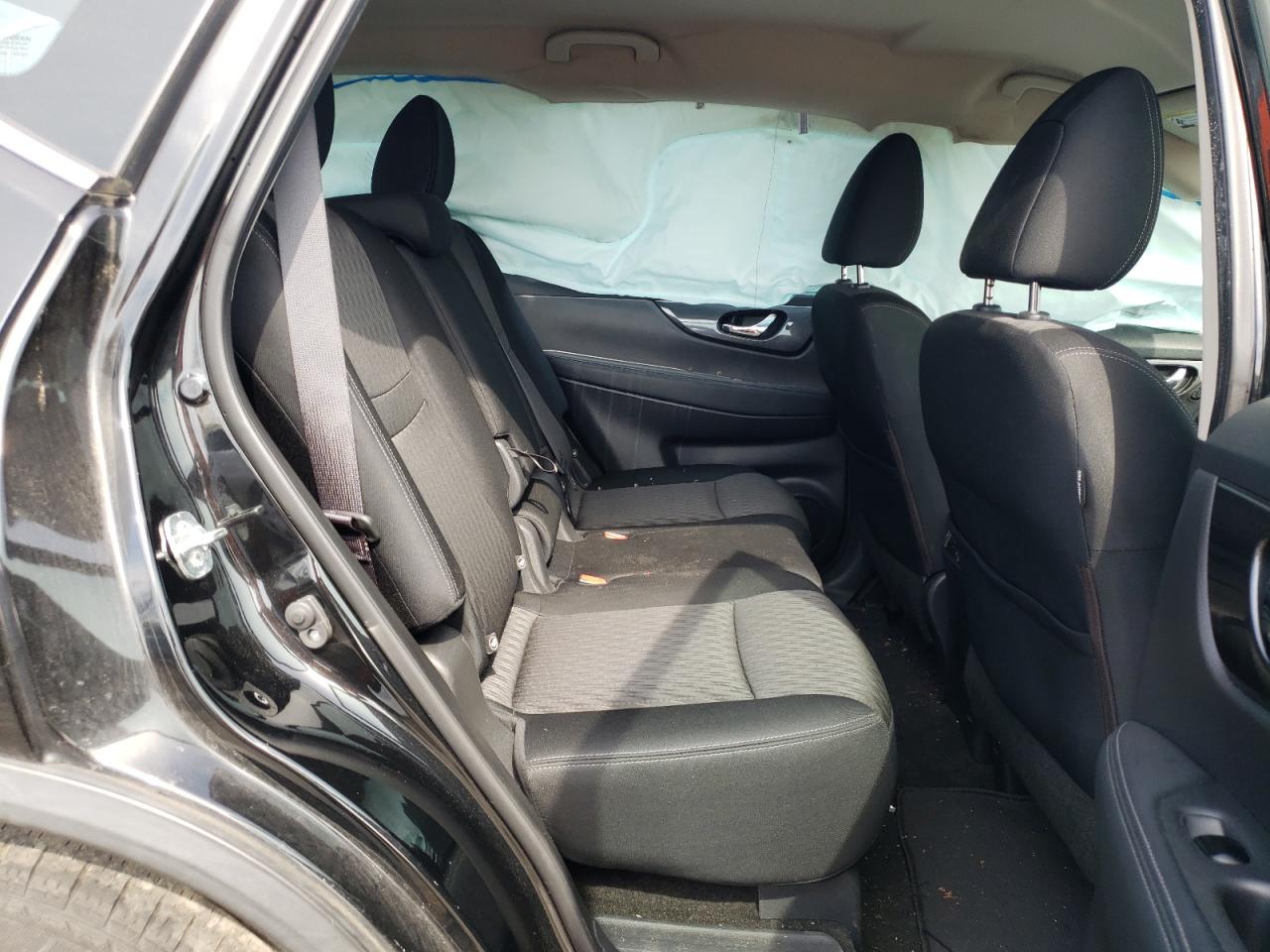 Photo 6 from auction – 2017 NISSAN ROGUE S with VIN KNMAT2MVXHP601352