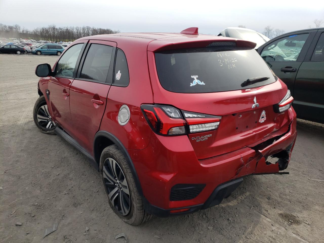 Photo 3 from auction – 2021 MITSUBISHI OUTLANDER with VIN JA4APUAU8MU001365