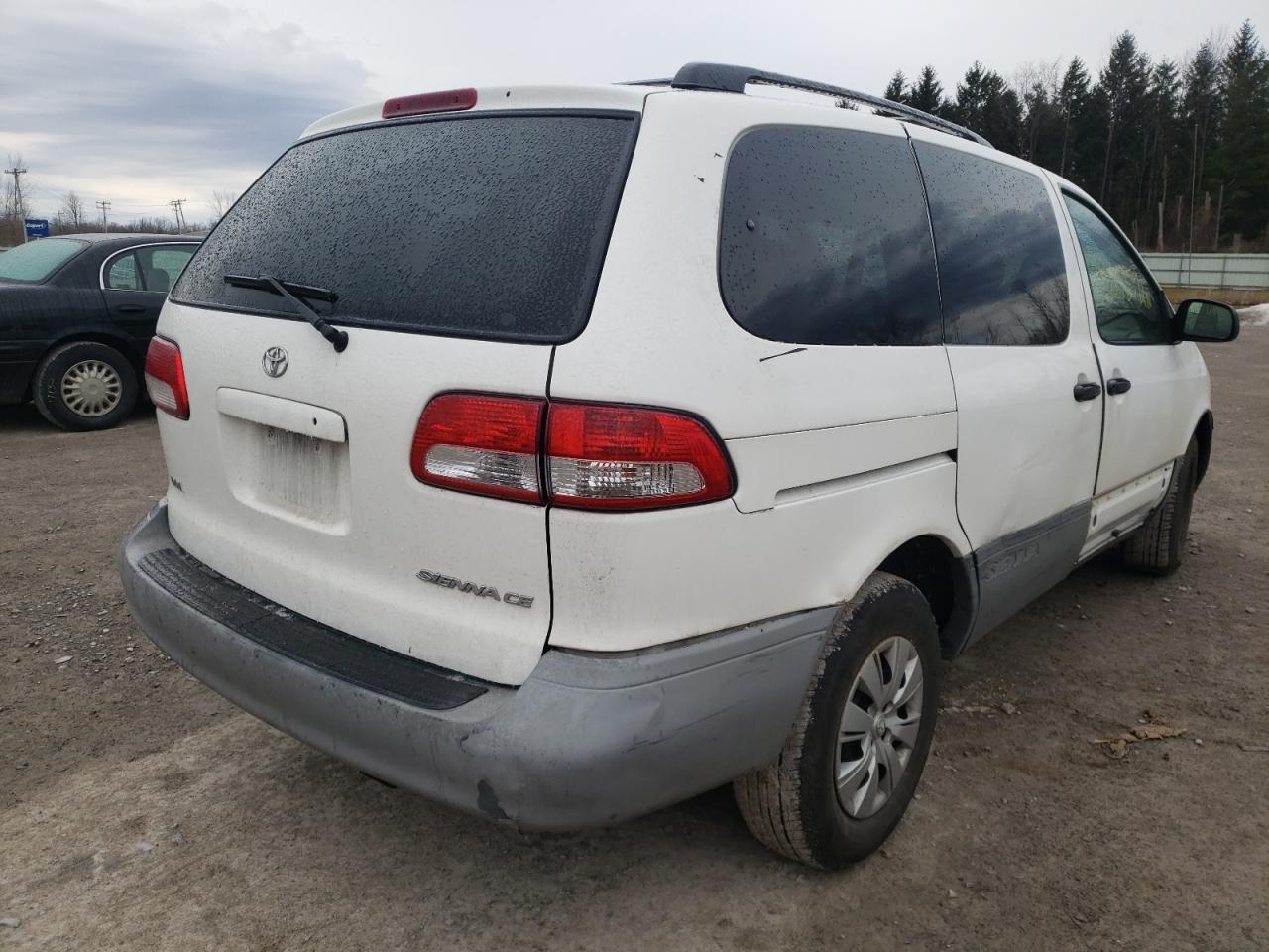 Photo 4 from auction – 2002 TOYOTA SIENNA CE with VIN 4T3ZF19C72U467665