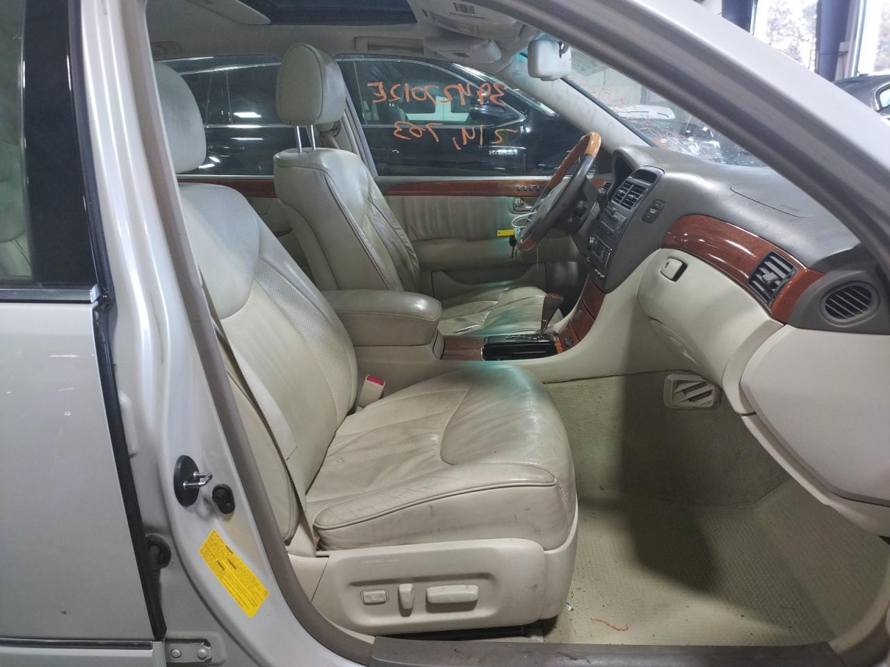 Photo 5 from auction – 2003 LEXUS LS 430 with VIN JTHBN30F530113543