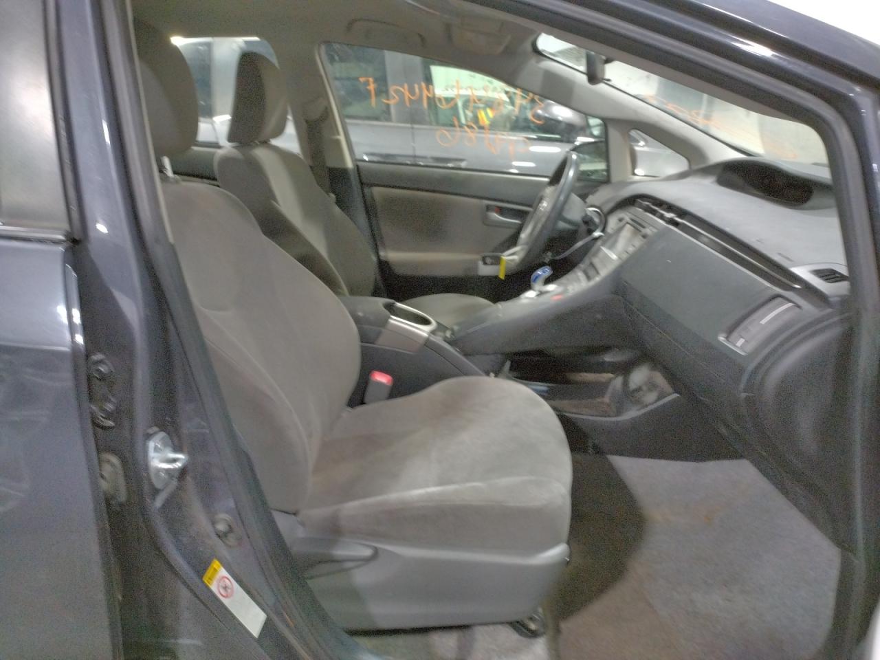 Photo 5 from auction – 2012 TOYOTA PRIUS with VIN JTDKN3DU1C5494644