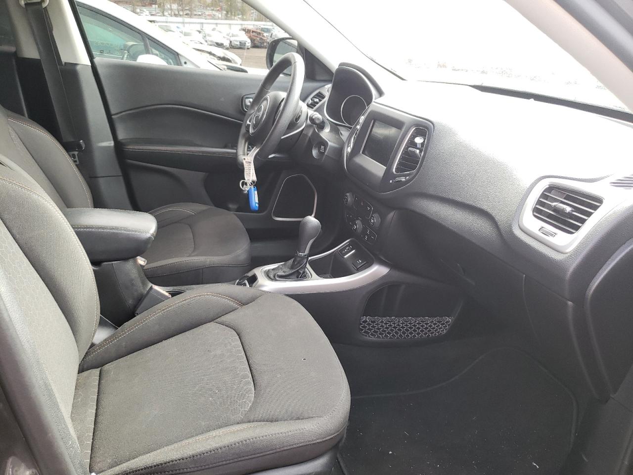Photo 5 from auction – 2020 JEEP COMPASS SP with VIN 3C4NJCABXLT121713