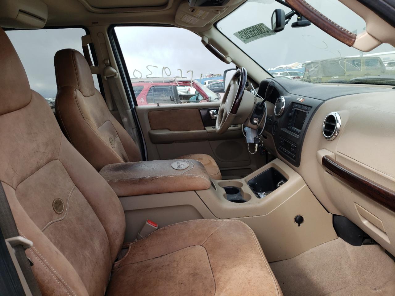 Photo 5 from auction – 2006 FORD EXPEDITION with VIN 1FMFU18516LA17283