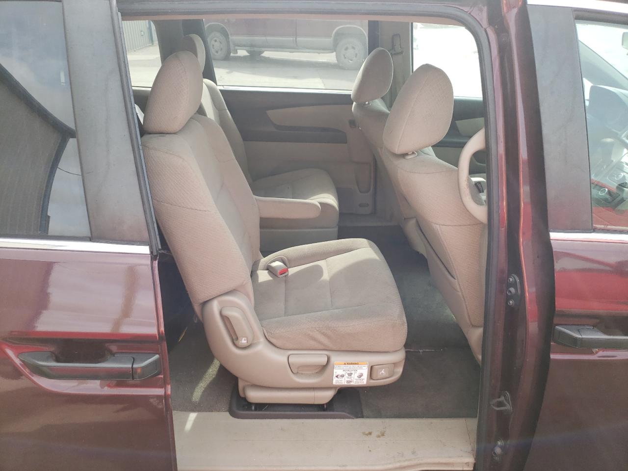 Photo 6 from auction – 2014 HONDA ODYSSEY LX with VIN 5FNRL5H28EB117464