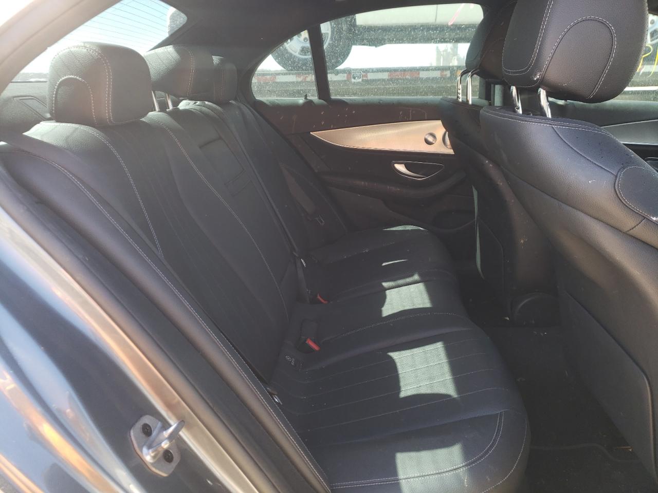 Photo 6 from auction – 2020 MERCEDES-BENZ E 350 with VIN WDDZF8DB2LA711686
