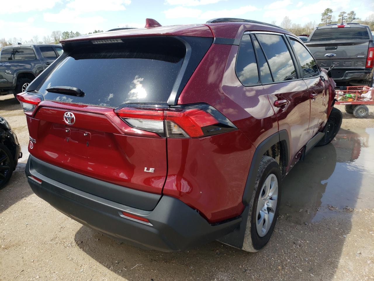 Photo 4 from auction – 2021 TOYOTA RAV4 LE with VIN 2T3H1RFV6MW140983