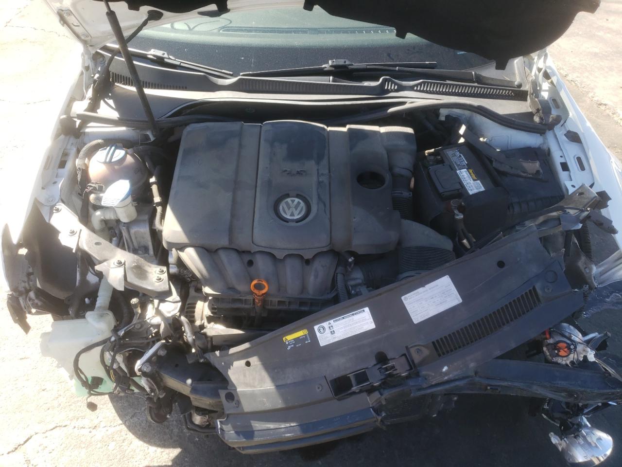 Photo 7 from auction – 2012 VOLKSWAGEN GOLF with VIN WVWDB7AJ4CW347585
