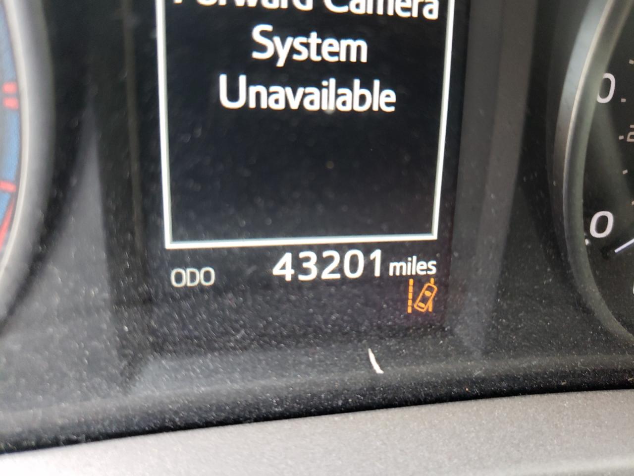 Photo 8 from auction – 2018 TOYOTA RAV4 LE with VIN JTMBFREV4JJ176254