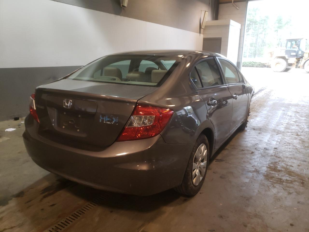 Photo 4 from auction – 2012 HONDA CIVIC LX with VIN 19XFB2F57CE087006