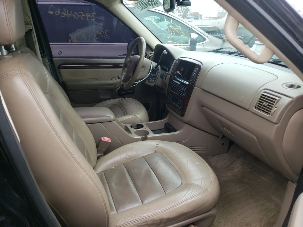 Photo 5 from auction – 2003 FORD EXPLORER L with VIN 1FMDU75K93ZB22845
