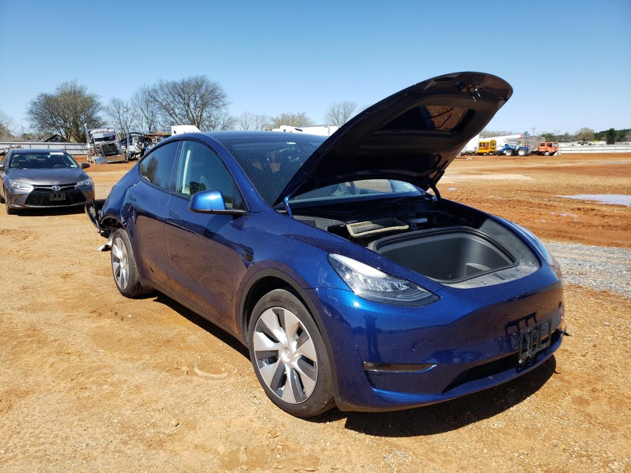 TESLA MODEL Y 2021 with VIN 5YJYGDEE1MF138647 - Photo from auction