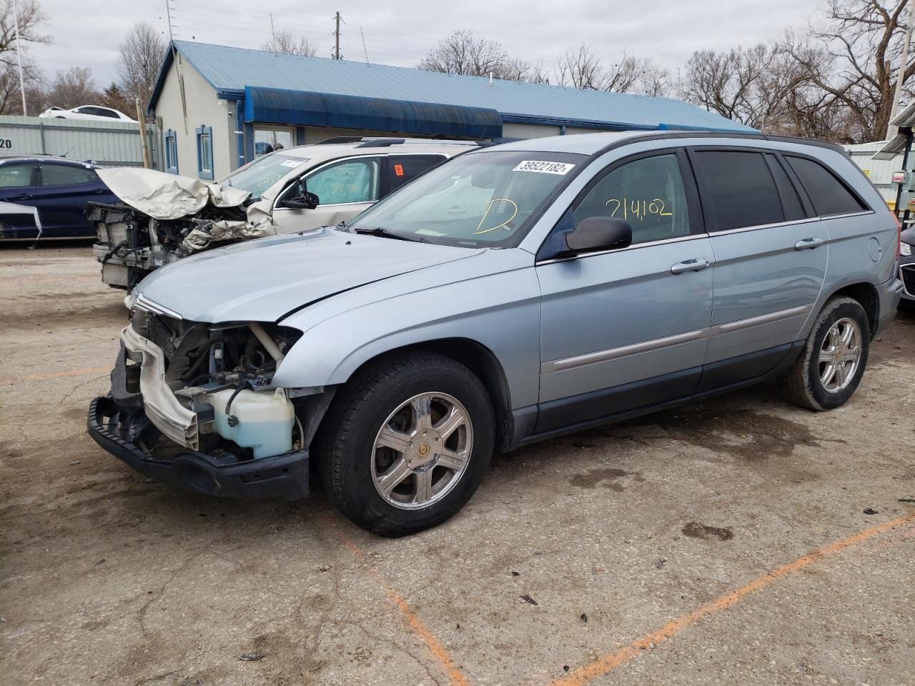Photo 2 from auction – 2004 CHRYSLER PACIFICA with VIN 2C8GF68404R179223