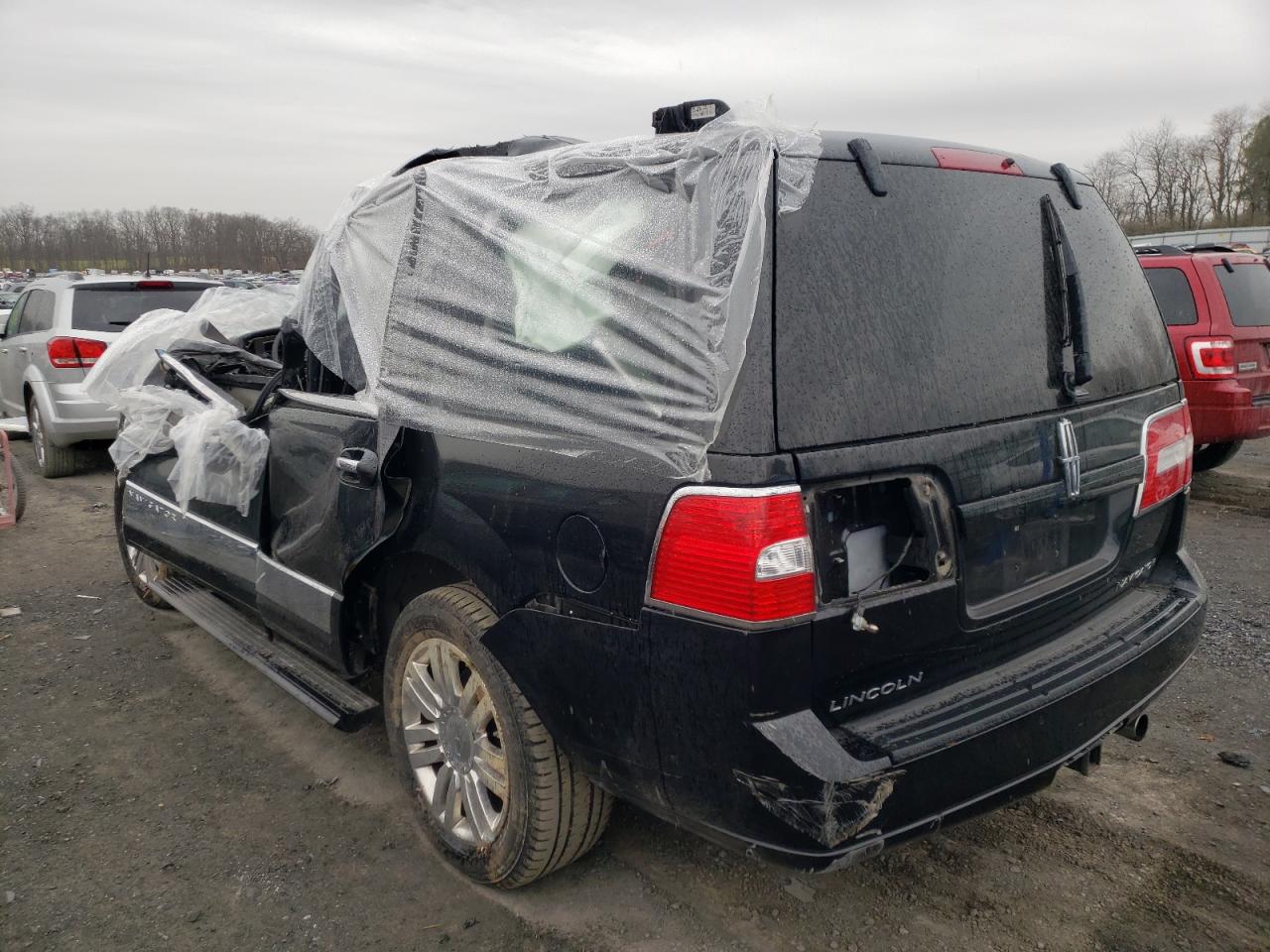 Photo 3 from auction – 2011 LINCOLN NAVIGATOR with VIN 5LMJJ2J55BEJ03307