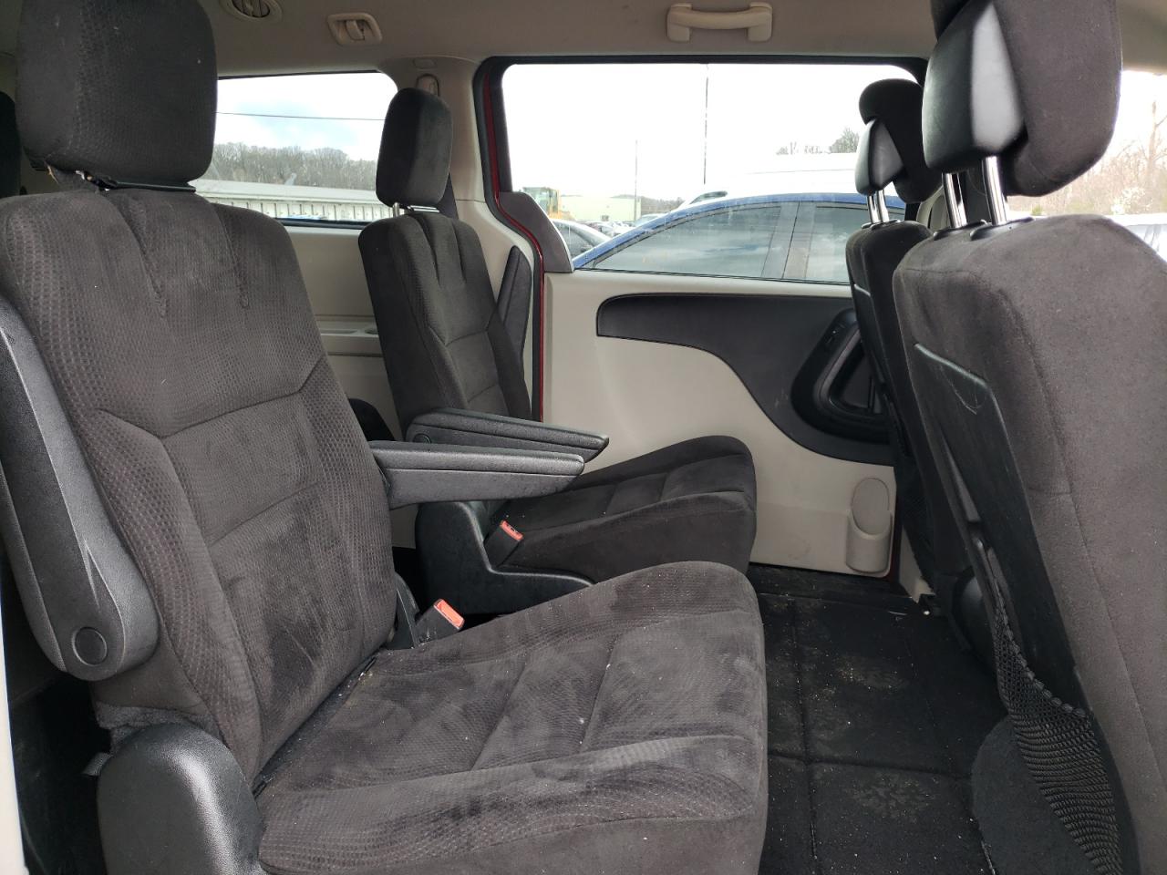 Photo 6 from auction – 2015 DODGE GRAND CARA with VIN 2C4RDGCG0FR549015