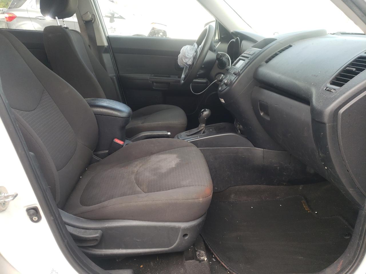 Photo 5 from auction – 2013 KIA SOUL with VIN KNDJT2A54D7774394