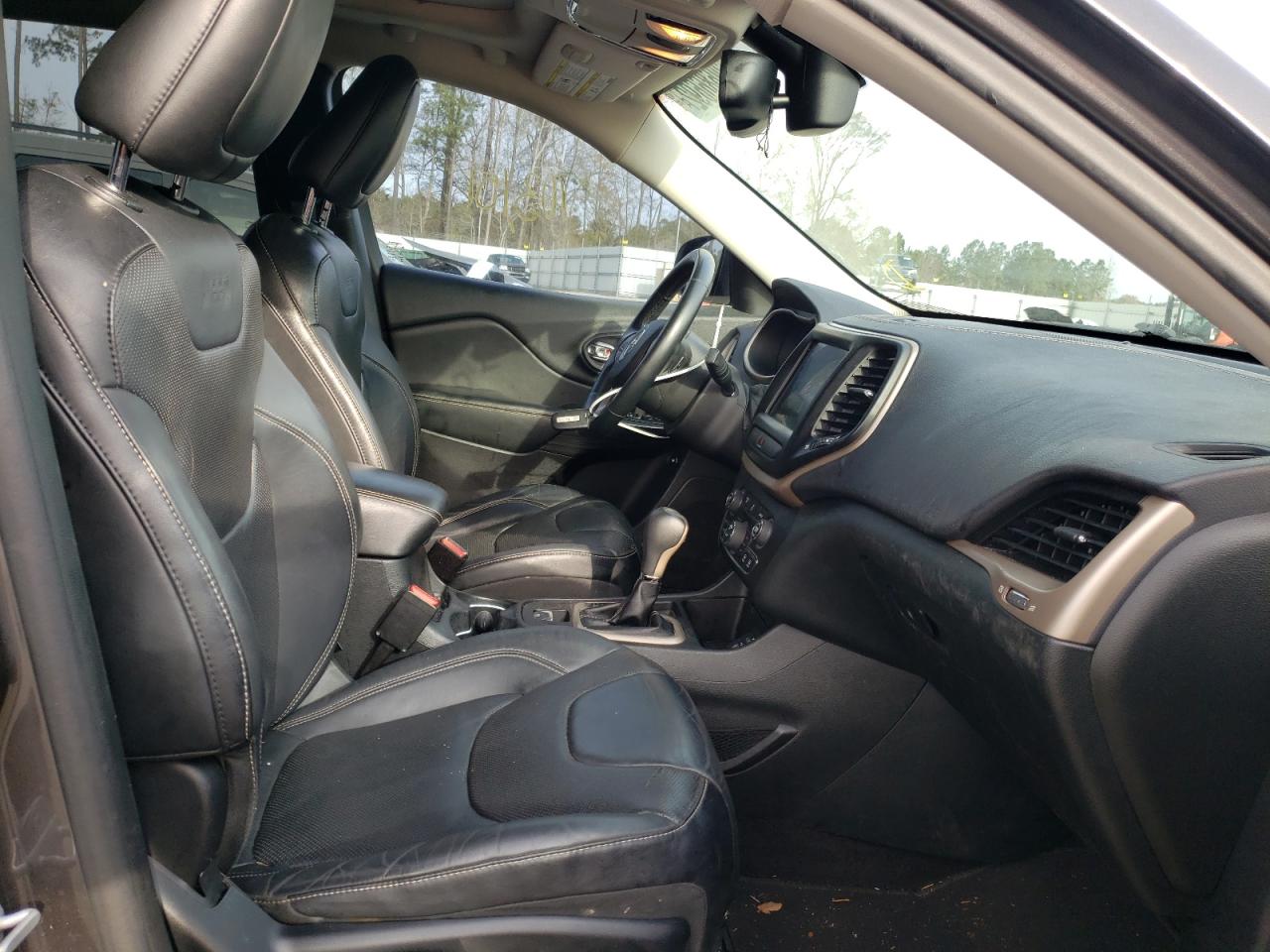 Photo 5 from auction – 2014 JEEP CHEROKEE L with VIN 1C4PJLDSXEW292348