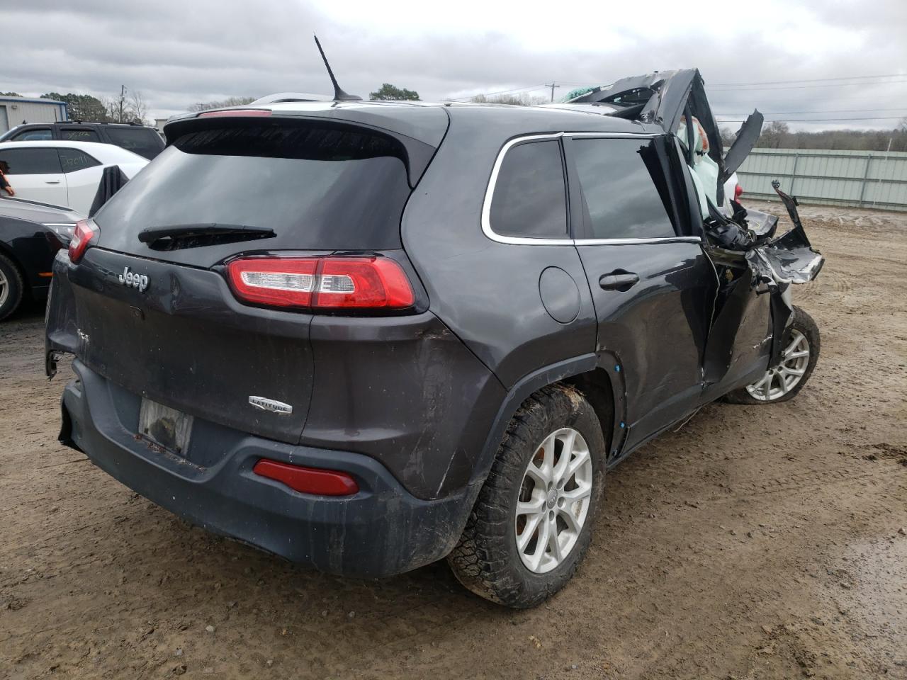 Photo 4 from auction – 2015 JEEP CHEROKEE L with VIN 1C4PJMCB5FW636130