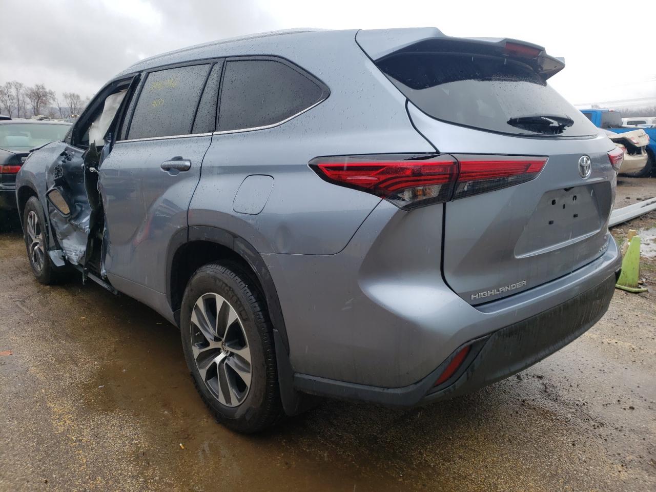 Photo 3 from auction – 2021 TOYOTA HIGHLANDER with VIN 5TDHZRBHXMS144206