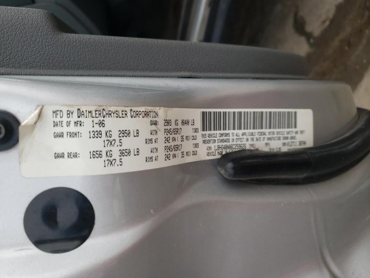 Photo 10 from auction – 2006 JEEP COMMANDER with VIN 1J8HG48N06C259626