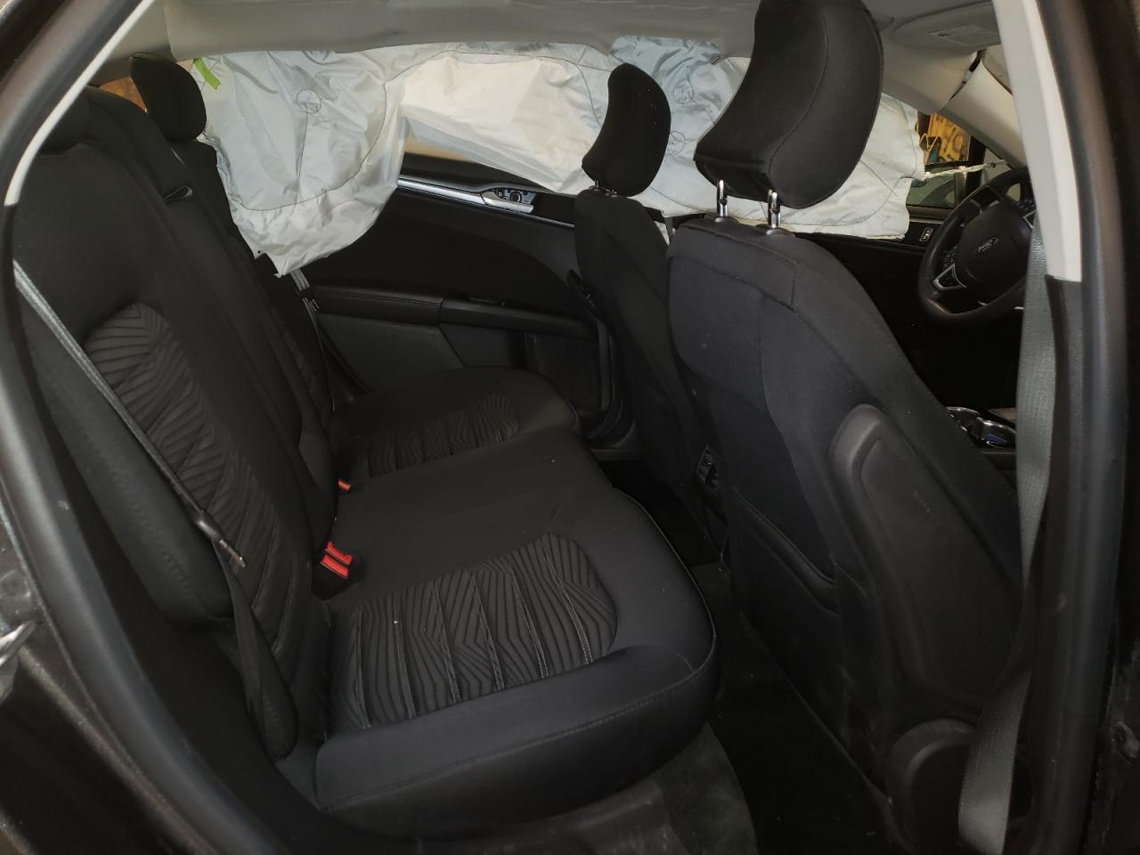 Photo 6 from auction – 2016 FORD FUSION SE with VIN 3FA6P0H77GR276473