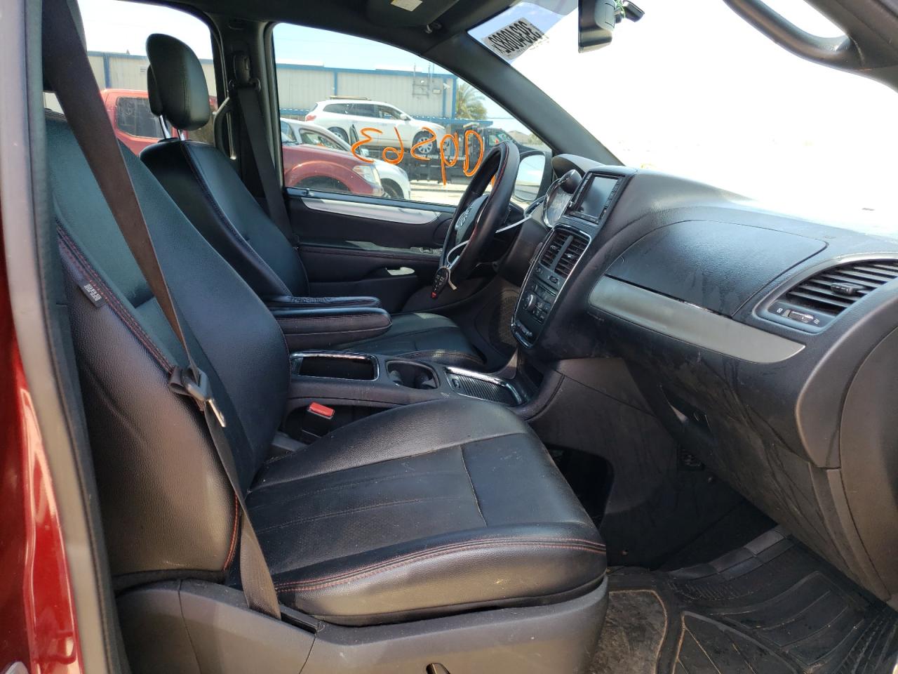 Photo 5 from auction – 2017 DODGE GRAND CARA with VIN 2C4RDGEG0HR639166