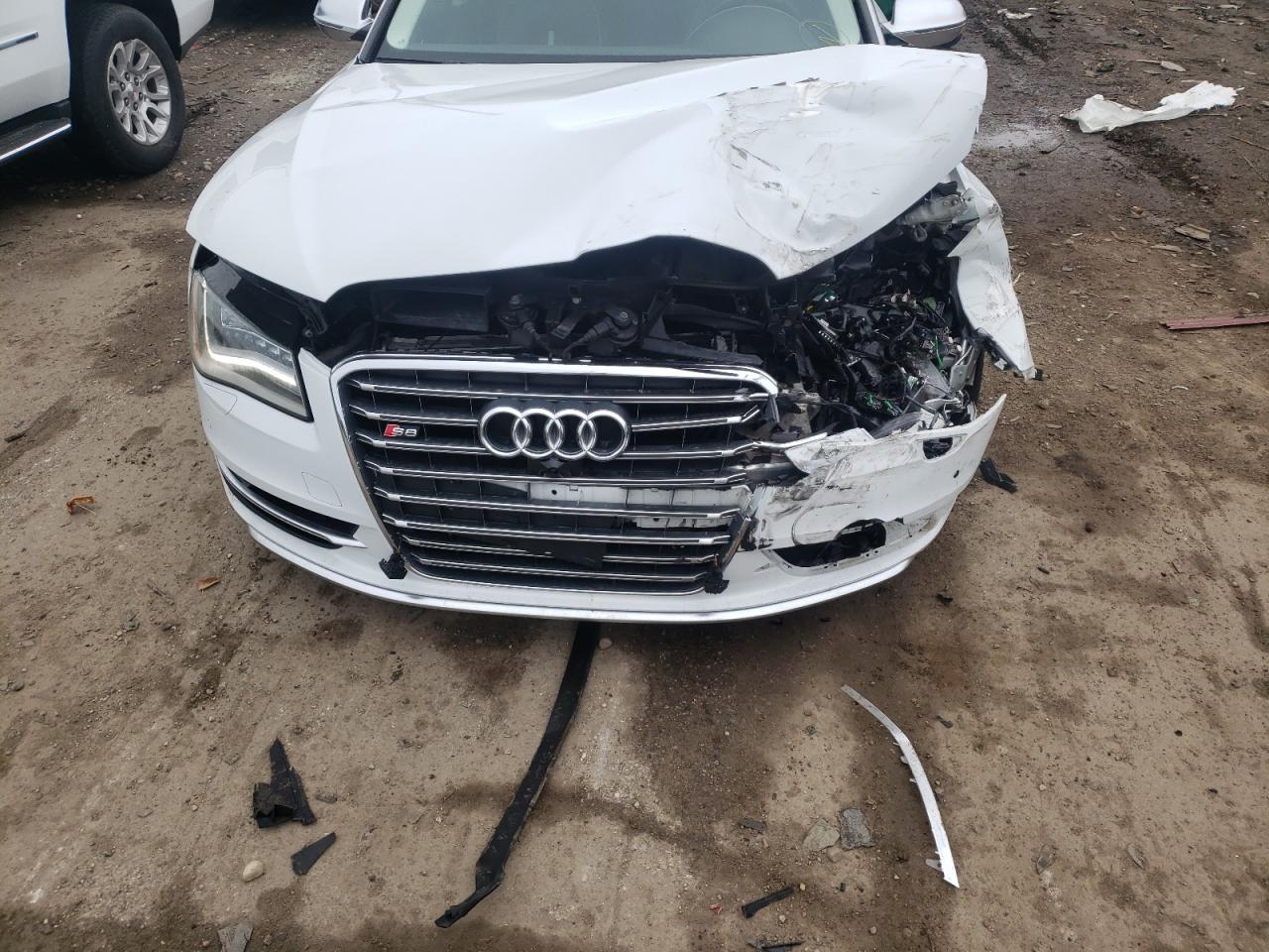 Photo 9 from auction – 2014 AUDI S8 QUATTRO with VIN WAUD2AFD5EN014835