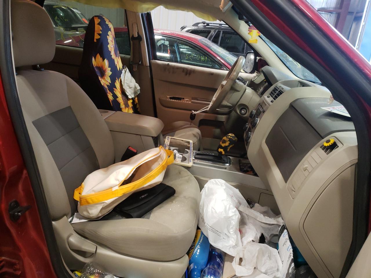 Photo 5 from auction – 2008 FORD ESCAPE XLT with VIN 1FMCU93148KD33906