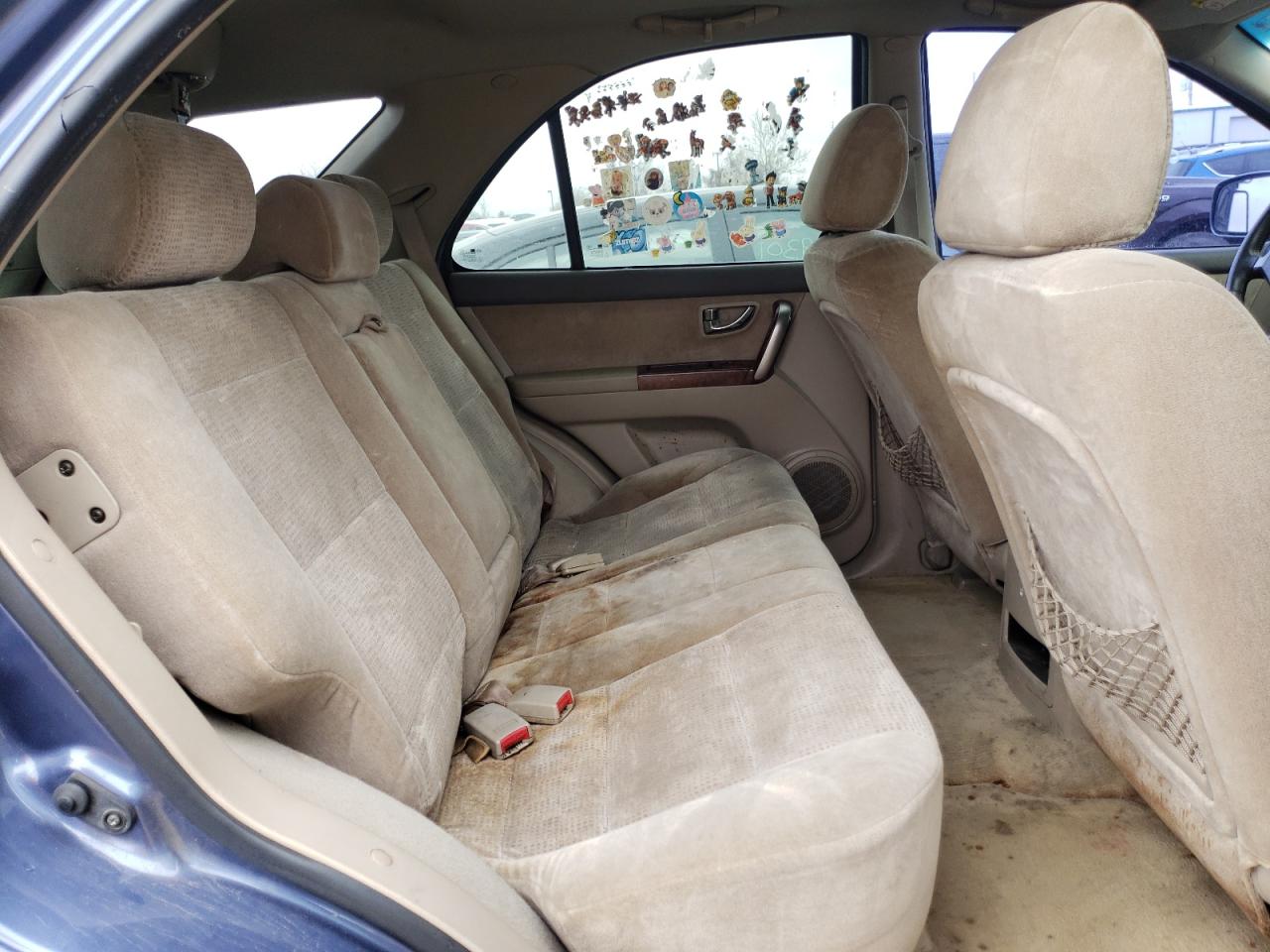 Photo 6 from auction – 2004 KIA SORENTO EX with VIN KNDJD733045311640