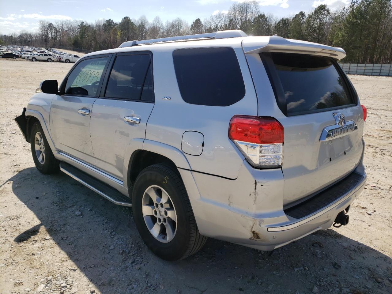 Zdjęcie 3 z aukcji – 2012 TOYOTA 4RUNNER SR z VIN JTEZU5JRXC5035931